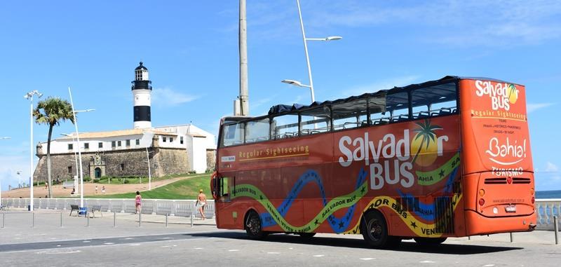 SALVADOR BUS - Saiba como funciona o ônibus turístico de Salvador Uma das formas mais legais de "turistar" na capital baiana é através de um passeio no"salvador Bus", um ônibus com vista panorâmica