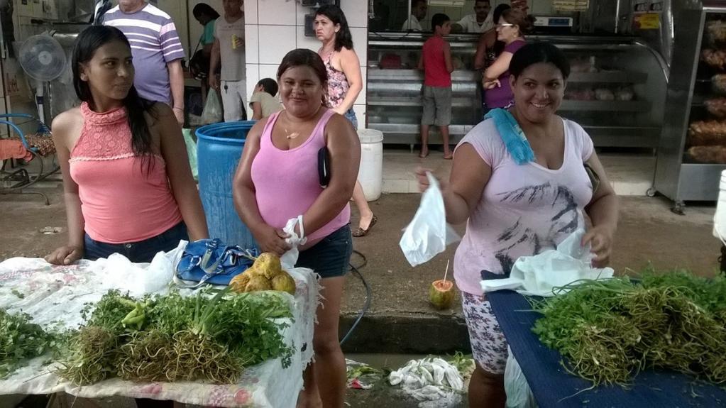 particulares de produtores próximos a Vila para poderem levar seus produtos a feira.