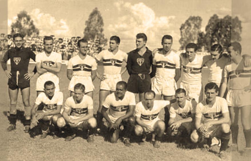 TROFÉU FILHOS DE ARAÇATUBA estádio ADHEMAR DE BARROS 3/FEV CAMPEÃO! Agradecimentos: Ricardo Almeida ARQUIVO HISTÓRICO S.PAULO FC-ARAÇ.