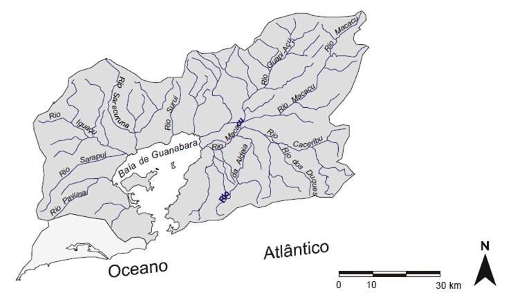56 d`água médio, 4.080 km 2 de bacia de hidrográfica e 100 ± 60 m 3 s -1 de vazão hídrica (Quaresma, 2000; Guimarães e Mello, 2005). Segundo Godoy et. al.