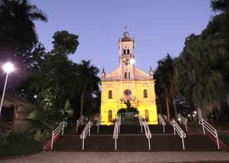 Igreja Matriz de São José Avenida Rita Cândida Nogueira, 555, Centro.