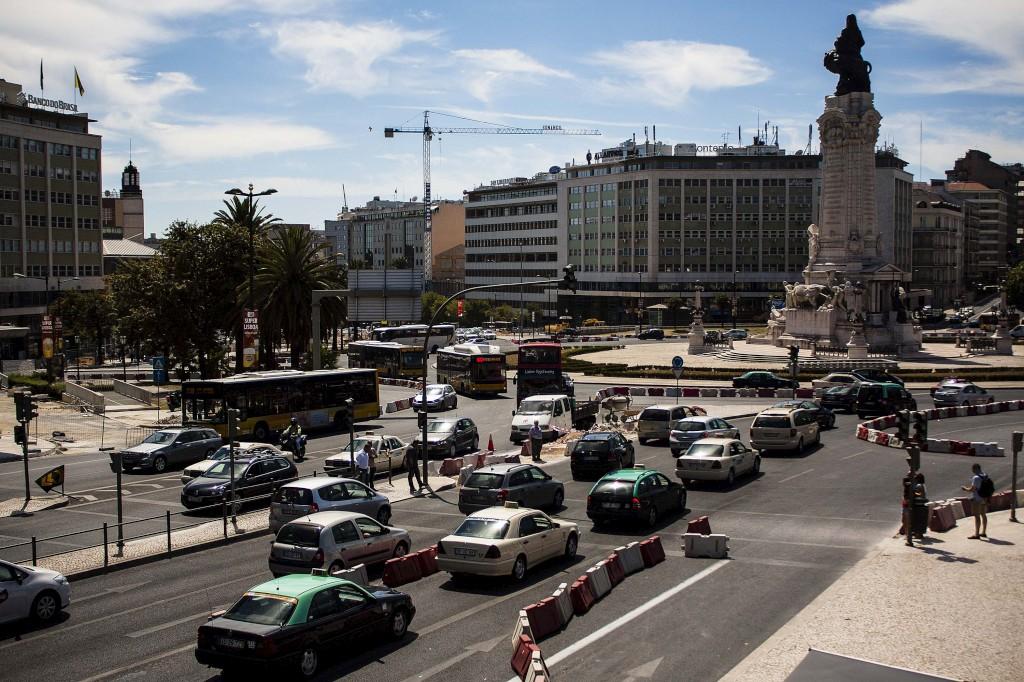 CityDrive Operador Pioneiro de car-sharing free-float Melhor mobilidade em Lisboa Parceria entre a Mobiag (clientes) e a Nextmotion (veiculos) Modelo muito eficiente de gestao assente na tecnologia