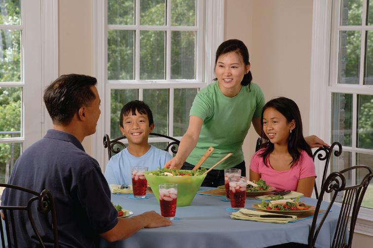 5. Crie experiências diretas com os alimentos refeições em família; distrações à mesa, como eletrônicos ou outros