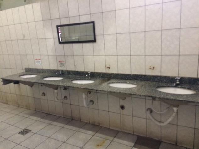 instalado(s): Existem 6 (seis) mictórios instalados no banheiro masculino.