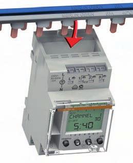 b Ligação directa a cargas até 16 A/250 V b Ligação rápida, 2 terminais de ligação rápida sem parafusos, por pólo para cabos até 2,5 mm².