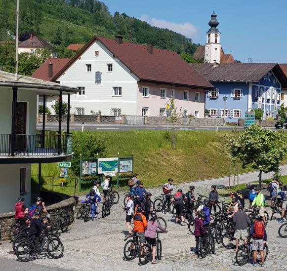 seguirem até Passau (duração 3 horas/30km).