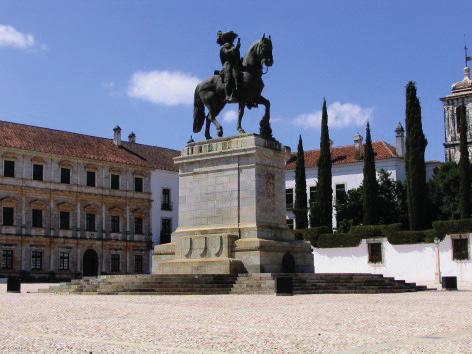 Vila Viçosa Alandroal Borba Estremoz Apresentação Num mundo cada vez mais global e competitivo e em constante flutuação das tendências comerciais, a estratégia do projecto ALSTONES ALENTEJO S STONES