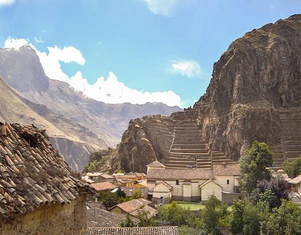 Das 09h às 11h - Passeio pelo centro histórico com nosso guia local para conhecer os pontos turísticos de Cusco (serviço cortesia somente para clientes da Viagens Machu Picchu).