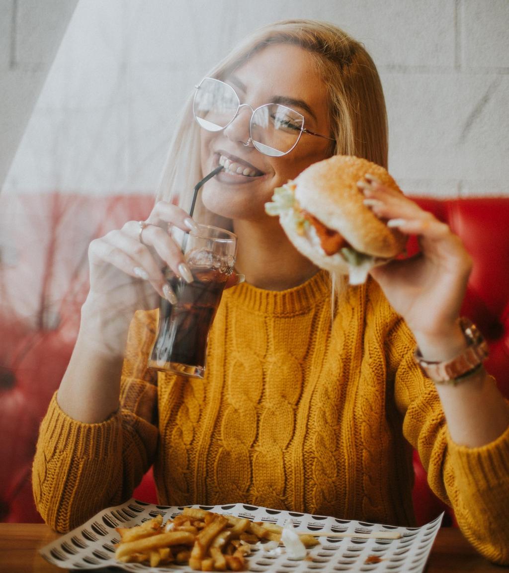 B A T A T A G R A N D E A C O M P A N H A? O fast food nasceu no Reino Unido por volta de 1860 (what?). Mas ele só foi se popularizar nos Estados Unidos 90 anos depois.