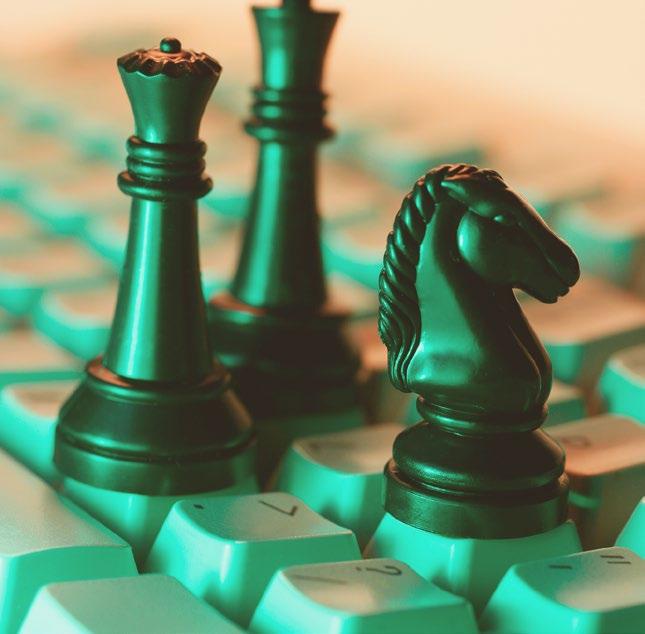 15 COMUNIDADES ONLINE Como complemento ao estudo realizado com a ajuda de engines, a tecnologia proporciona aos enxadristas ainda a possibilidade de participarem de comunidades online de xadrez, nas