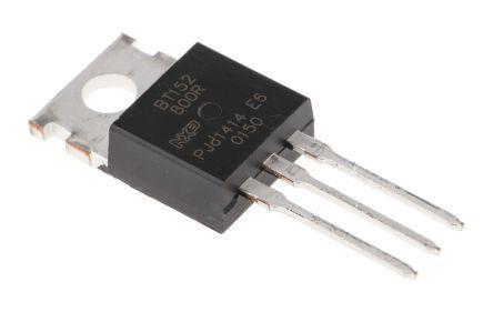 Tiristor O componente fundamental em uma subestação conversora é chamado de tiristor: elemento semicondutor que funciona como chave, permitindo ou impedindo a passagem de corrente elétrica.