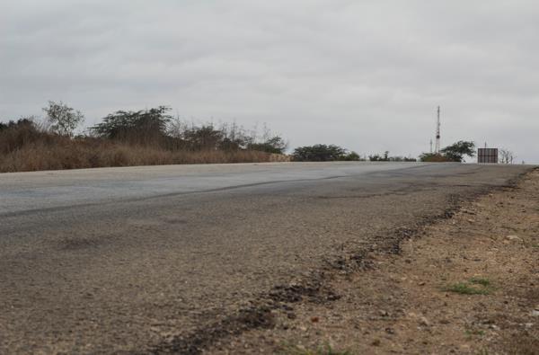 2. Caracterização de pavimentos flexíveis em Angola O abatimento longitudinal (Figura 2.