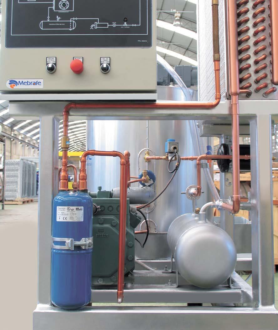 APLICAÇÕES APLICACIONES As máquinas de gelo Mebrafe são fabricadas em quatro modelos: Fabricadores e Geradores de gelo em escamas com fluidos halogenados, Geradores de gelo em escamas para amônia e