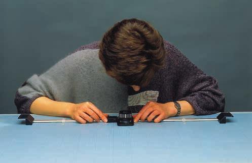 Electronic-Scale - Manual de instruções Preparação Coloque o objeto a testar sobre uma superfície plana.