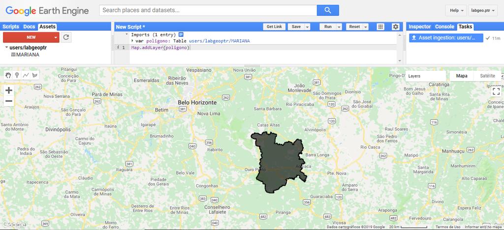 28. Para visualizar o asset importado, adicione a seguinte linha na área de código do GEE: Map.addLayer(poligono) e clique no botão Run.