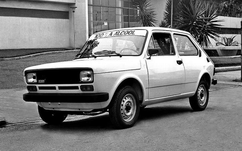 9 Figura 1: O primeiro carro nacional movido a etanol - Fiat 147 em 1979. Betim - Minas Gerais Fonte: AUTOO, 2020.