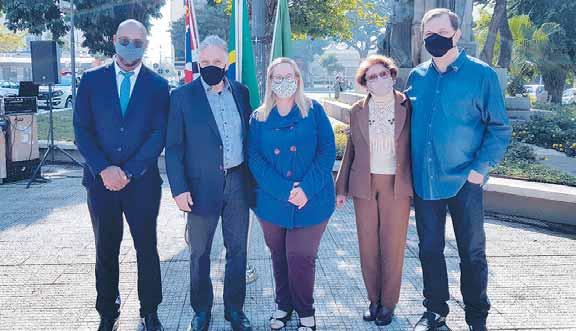 Houve depósito de coroa de flores gentilmente cedida pela Abil/Grupo Unidas e toque de silêncio por Antonio Henrique, da Banda União Operária.