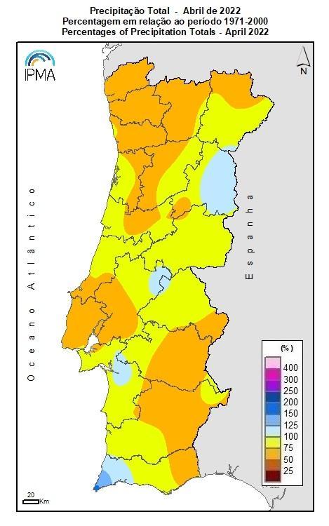 quantidade de precipitação no presente ano hidrológico 01/0, desde 1 de outubro 01 a 30 de abril de 0, 385.0 mm, corresponde a 54 % do valor normal.
