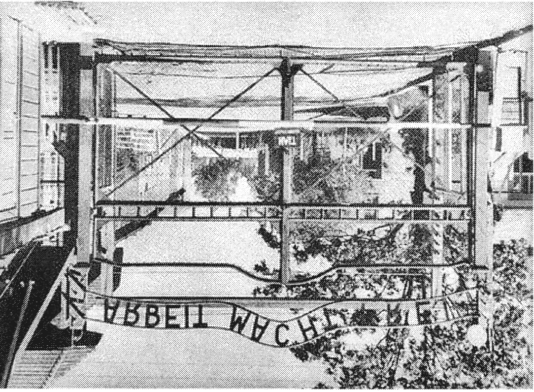 60 D No portão de entrada de Auschwitz-Birkenau está escrito Arbeit Macht Frei O trabalho o tornará livre. Esse local está associado a) à Prisão de Guantánamo. b) ao Muro de Berlim. c) aos Gulags.