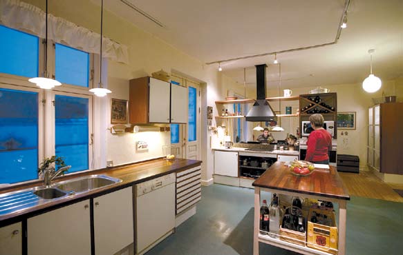 Dicas período diurno Cozinha A cozinha é um dos espaços mais importante da casa, sendo utilizada para várias actividades durante muitas horas por dia.