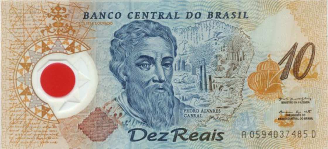 Em 2000, por motivo de comemoração dos 500 anos do Descobrimento do Brasil, foi lançada a nota de R$ 10 com a efigie de Pedro Álvares Cabral.