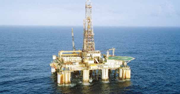 Offshore A demanda contínua do mercado global de óleo e gás está levando as operadoras a dedicarem seus esforços para a exploração em águas cada vez mais profundas.