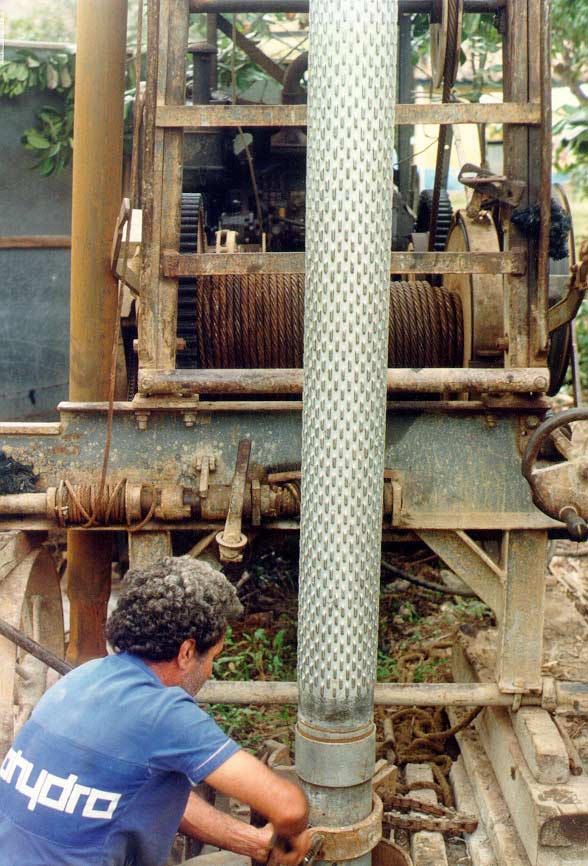 recuperação) também são importantes para avaliação dos parâmetros hidráulicos do aqüífero,