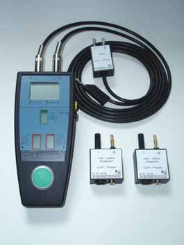 Opcional: Manômetros de pressão de gás com compensação de temperatura e pressão 1 Monitoramento de gás dos painéis de barramento simples 8D10 Manômetro de pressão de gás (1) para caixa do disjuntor