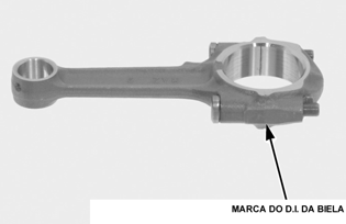 CB 1300 Procedimento Seleção dos Moentes da Árvore de Manivelas A seleção de bronzinas da biela é muito parecida com a vista anteriormente, ou seja, a biela possui uma marca de referência (número),