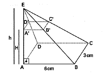 A base é um retângulo ABCD e a face EAB é um triângulo retângulo com o ângulo reto no vértice A. A pirâmide apresenta-se cortada por um plano paralelo à base, na altura H.