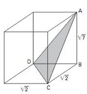 4) (UFSCar-009) A figura indica um paralelepípedo reto-retângulo de dimensões 5x5x4, em centímetros, sendo A, B, C e D quatro dos seus vértices.