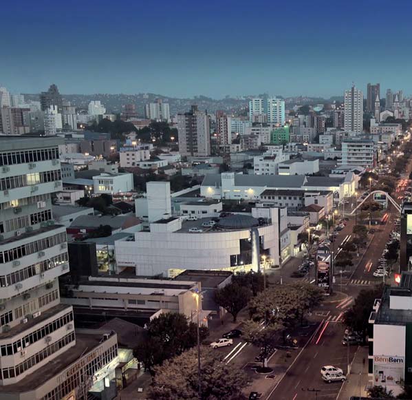 desenvolvimento regional A hora e a vez das cidades médias Elas têm taxas de crescimento populacional acima da média brasileira e desafios de cidade grande em áreas como habitação, saneamento,
