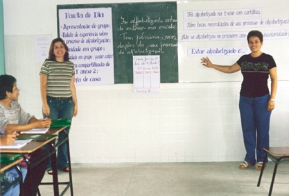 Foto: Maria Cândida Bastos Neste grupo, as leituras que fiz para os educadores tiveram efeito surpreendente. A cada texto que lia para eles, recebia meia dúzia de outros textos de presente.