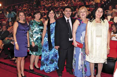 Diretores das Escolas Destaques Nacionais do Prêmio Gestão Escolar 2012 durante cerimônia de premiação, realizada em São Paulo após o intercâmbio de duas semanas em escolas de diferentes regiões dos