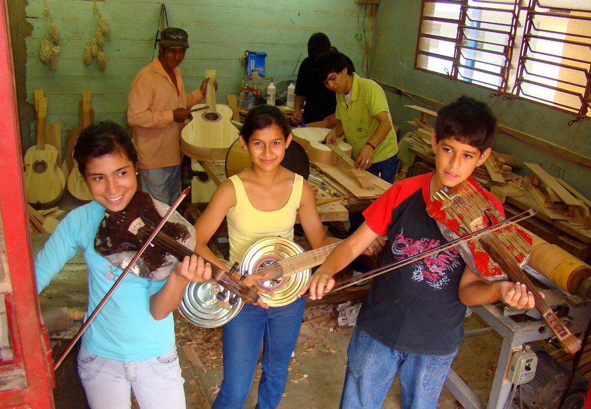 A história da música Exercitando e fazendo