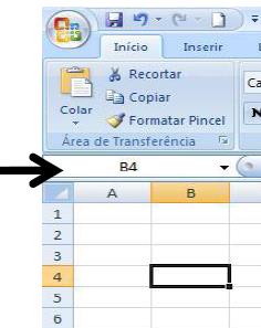 Para isso o Excel possui uma caixa de nome, onde pode digitar diretamente a célula para onde pretende ir (seguido de Enter) Por exemplo, a célula fruto da interseção da coluna B com a