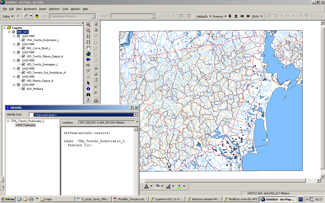 50 Figura 12: Requisição WMS no ArcGIS Figura 13: Serviço WMS adicionado no ArcGIS Para adicionar um serviço do tipo WFS no ArcGIS é necessário, da mesma forma que o WMS, realizar as devidas