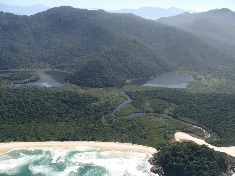 praias arenosas; Estudos de modelagens e correntes oceânicas; Caracterizar o funcionamento ecossistêmico do ambiente marinho da baía