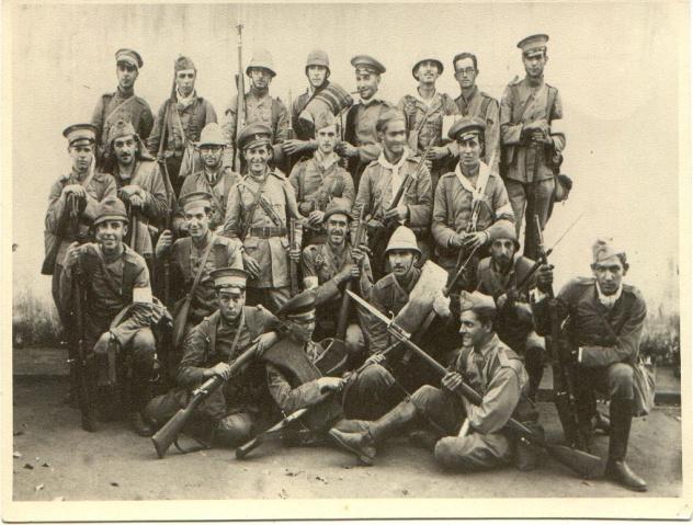 Toda a década de 1920, grupo de oficiais atuou a fim de: fortalecer a instituição militar, moralizar a