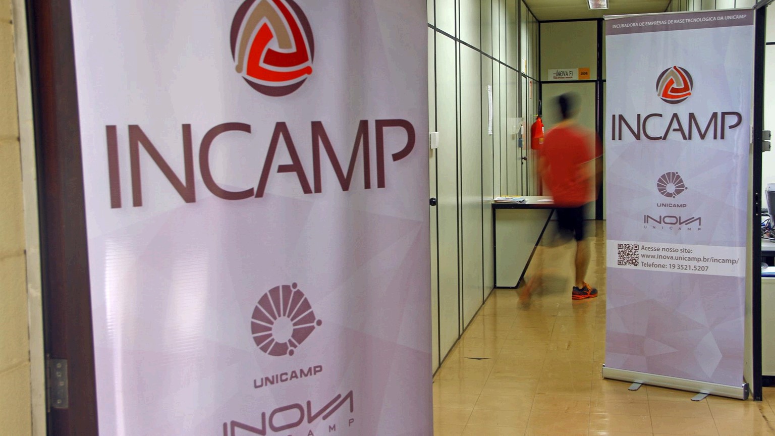 Durante o processo de incubação, a Incamp promove: Interação da empresa com as unidades de ensino e pesquisa da Unicamp, para acesso a