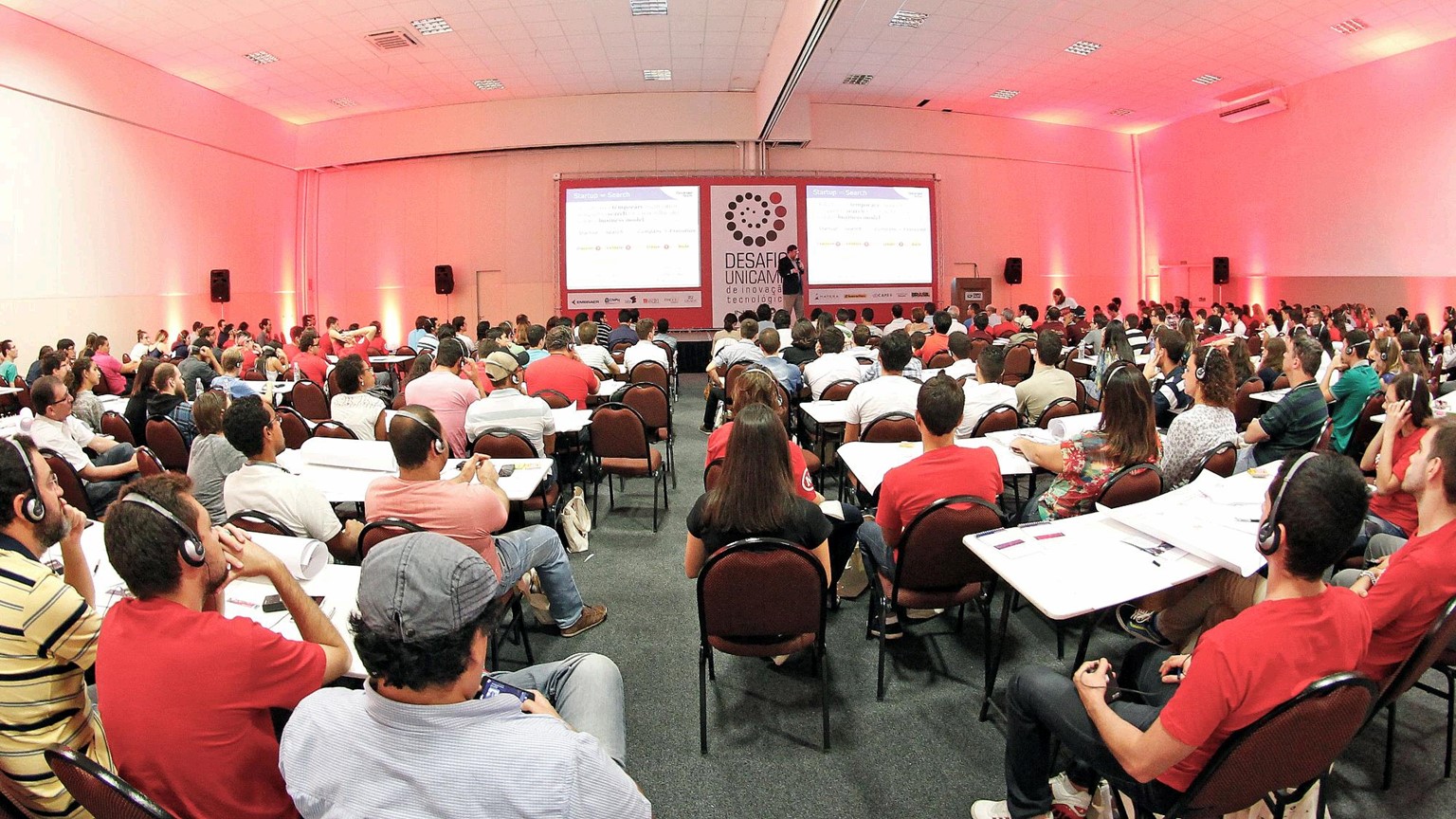 Competições de empreendedorismo Equipe Vencedora: AgroTEK Faculdade de Engenharia Agrícola, da Unicamp Engenharia de Telecomunicações, da