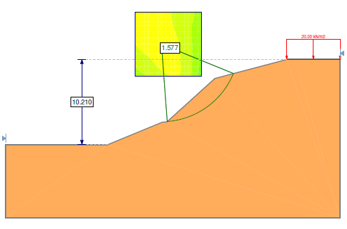 80 Nas seções 01 a 03 e 05 (Figuras 51 a 54), podemos observar que a superfície de ruptura crítica obtida na análise de estabilidade ocorre na parte superior do