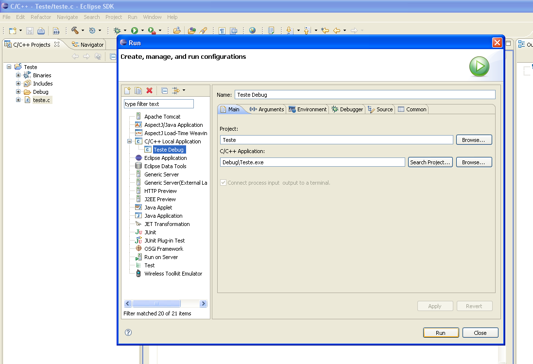 Compilando e executando o projeto. Caso tenha desmarcado a opção Build automatically, clique em Project/Build all. Vá no menu Run/Run open dialog. Dê um duplo clique em C/C++ Local Application.