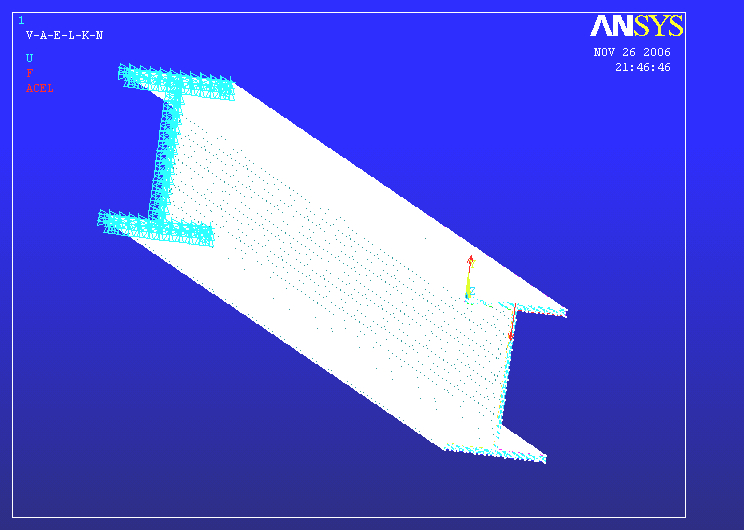 Assim, aplicamos as restrições e os carregamentos. A área de uma das extremidades foi restringida em todas as direções e rotações, simulando o engaste.