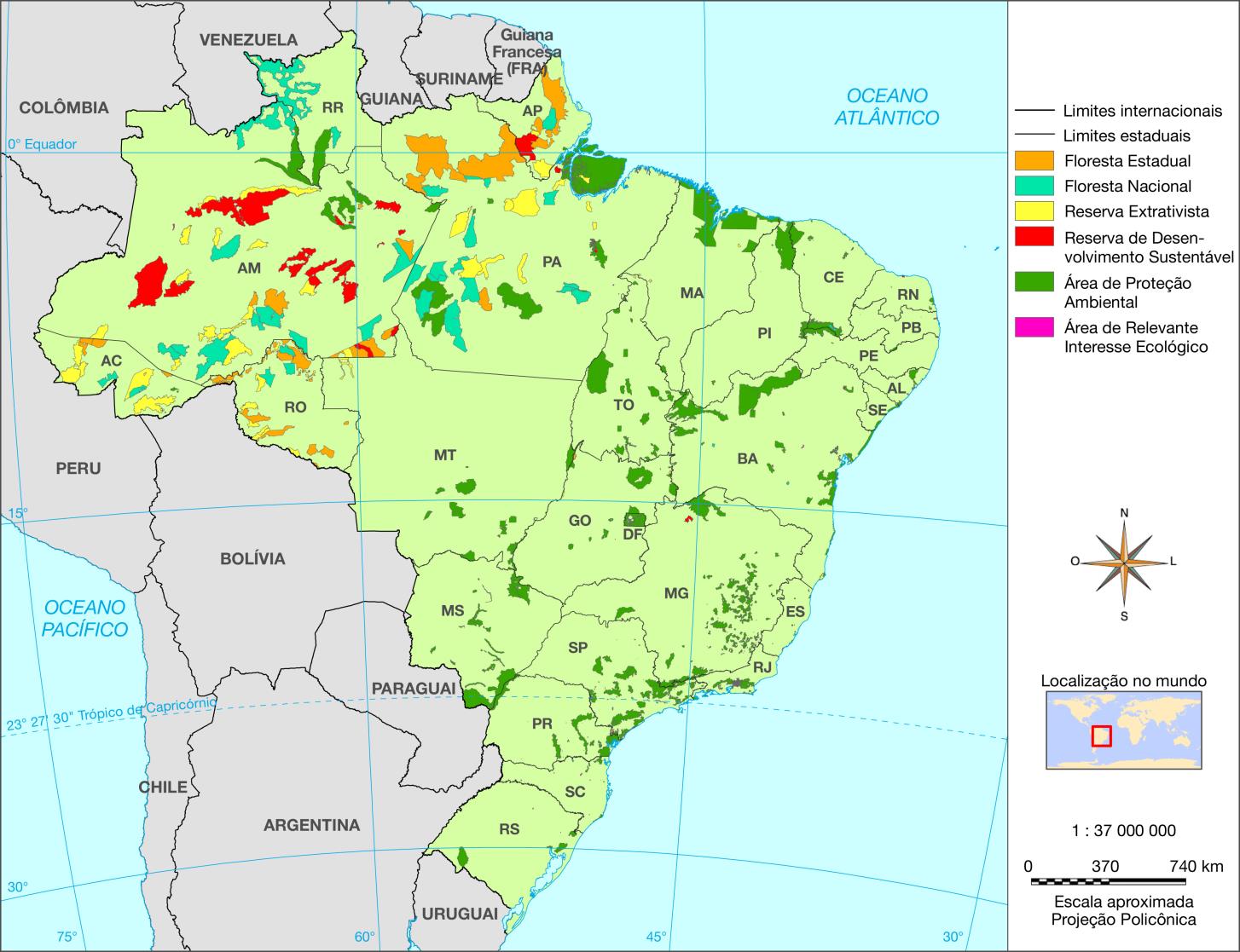 Unidades de conservação brasileiras: parques nacionais e áreas de proteção ambiental Luciano Daniel Tulio Mapa com escala calculada para a versão impressa do material didático.