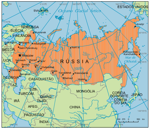 Dados Básicos Localizada no norte da Ásia e no leste da Europa, a Rússia faz fronteiras com 14 países: Noruega, Finlândia, Estônia, Letônia, Lituânia, Polônia, Bielorrússia, Ucrânia, Geórgia,