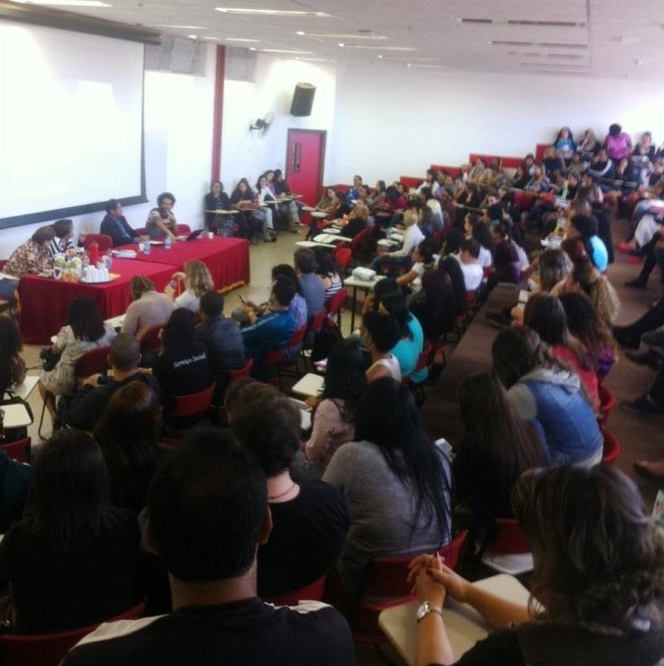O primeiro debate foi realizado no dia 15 de maio no Campus Liliane Barbosa na Ceilândia, organizado pela coordenação de Serviço Social em conjunto com o Conselho Regional de Serviço Social, como uma