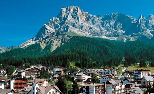 SAN MARTINO DI CASTROZZA E uma localidade histórica amada pelos ingleses e alemães que encontra-se à