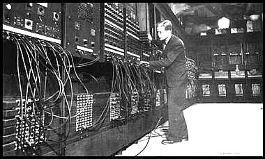 1946 ENIAC (Eletronic Numerical Integrator And