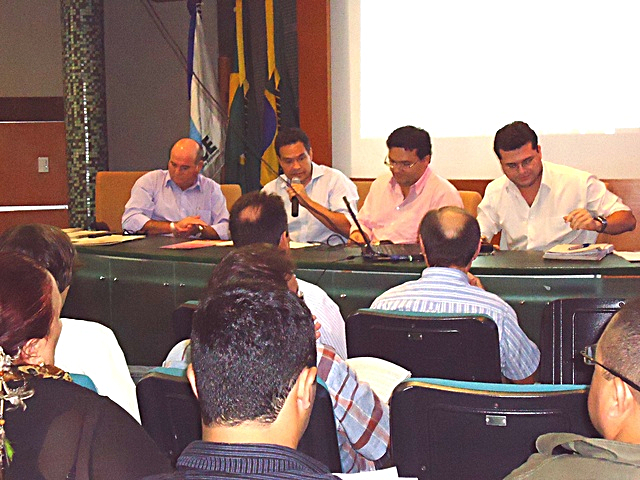 ANO III - Nº 12- MAR-ABR/2012 SUPERINTENDÊNCIA ESTADUAL DO MEIO AMBIENTE Atulizçã n licncimnt mbintl crns N últim runiã Cnslh Estdul Mi Ambint (Cm) fi prvd um nv rsluçã qu tuliz s critéris, prâmtrs